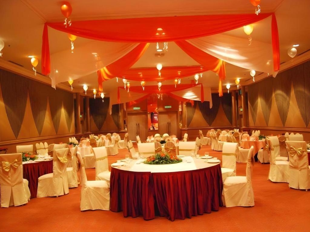 Kuala Lumpur International Hotel Exterior foto